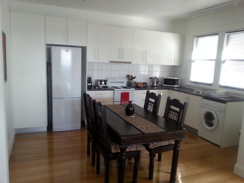 Harbour View Apartments - Hotel Accommodation 2