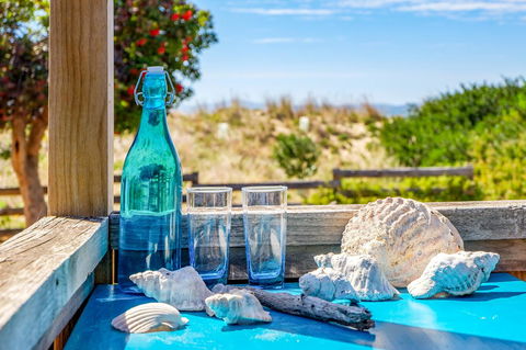 Aqua Beachfront! - Hotel Accommodation 11