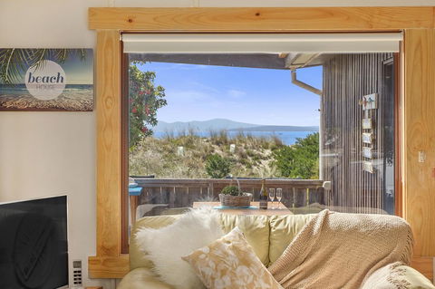 Aqua Beachfront! - Hotel Accommodation 10