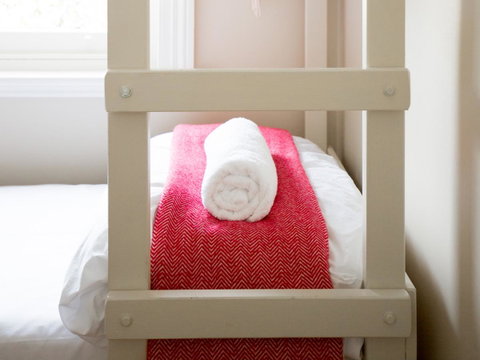 Montacute Boutique Bunkhouse - Hotel Accommodation 13