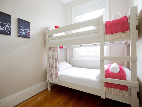 Montacute Boutique Bunkhouse - Hotel Accommodation 5