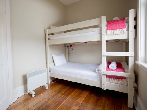 Montacute Boutique Bunkhouse - Hotel Accommodation 12