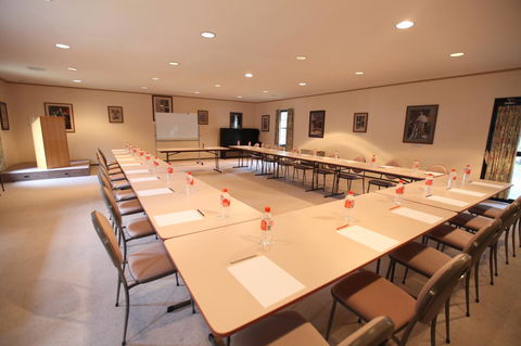 The Fox And Hounds Historic Hotel - Hotel Accommodation 27