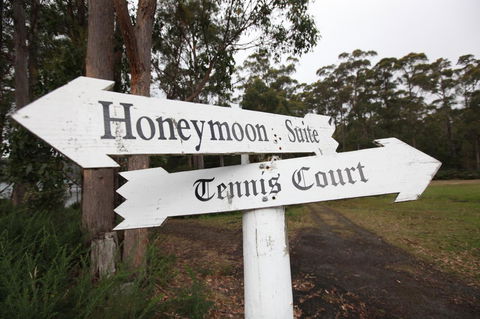 The Fox And Hounds Historic Hotel - Hotel Accommodation 42