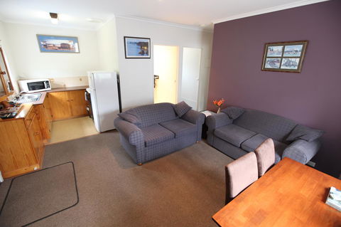 The Fox And Hounds Historic Hotel - Hotel Accommodation 18