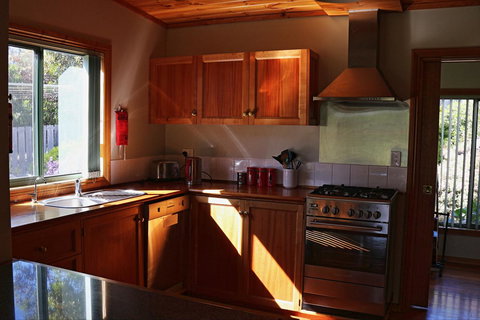 Hazards Beach House - Hotel Accommodation 4