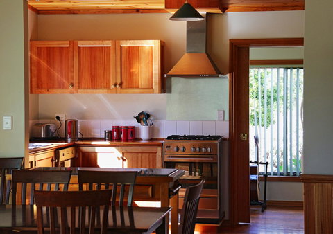 Hazards Beach House - Hotel Accommodation 5