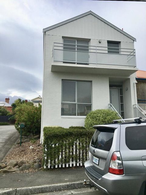 4 At 8 Townhouse Newcastle St - Hotel Accommodation 13
