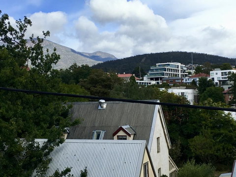 4 At 8 Townhouse Newcastle St - Hotel Accommodation 0