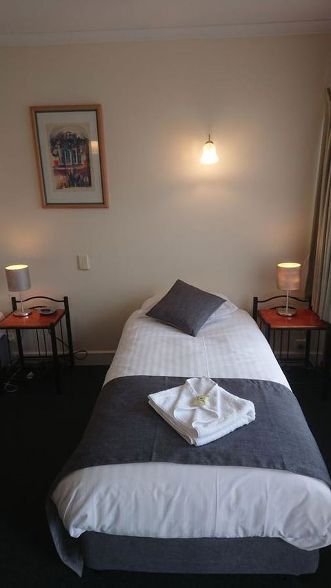 Mt Lyell Motor Inn - Hotel Accommodation 25