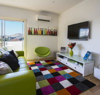 Bellerive Marina View Apartments No 28 - Hotel Accommodation