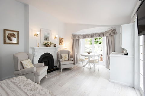 White Dove Cottage Bed And Breakfast - Hotel Accommodation 2