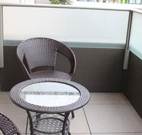 Poplar Box Hill Apartment - Hotel Accommodation