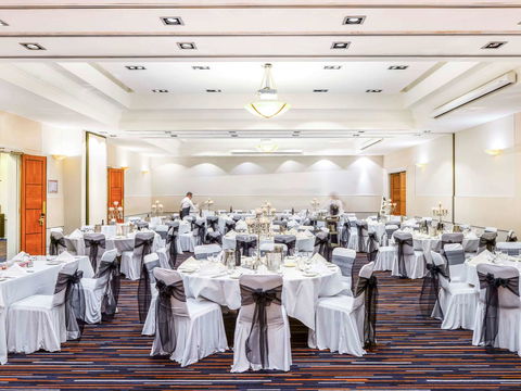 Novotel Melbourne Glen Waverley - Hotel Accommodation 20