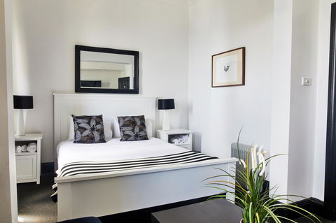 The Royal Hotel Mornington - Hotel Accommodation 0