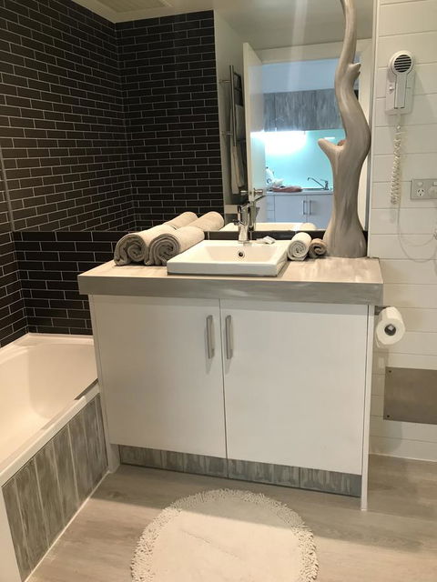 Lorne World - Hotel Accommodation 9