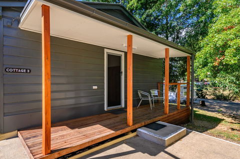 Bright Riverside Holiday Park - Hotel Accommodation 25