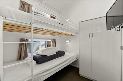 Bright Riverside Holiday Park - Hotel Accommodation 7