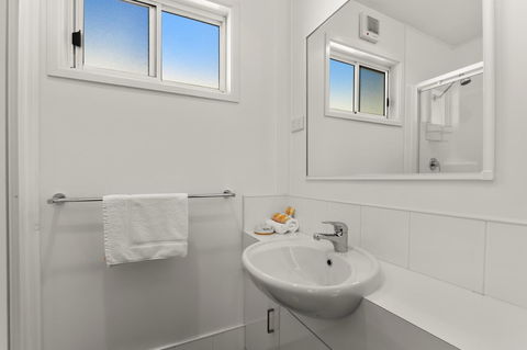 Bright Riverside Holiday Park - Hotel Accommodation 8