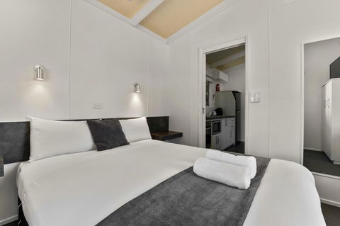 Bright Riverside Holiday Park - Hotel Accommodation 31