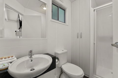 Bright Riverside Holiday Park - Hotel Accommodation 32