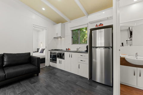 Bright Riverside Holiday Park - Hotel Accommodation 34