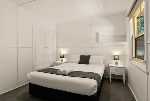 Bright Riverside Holiday Park - Hotel Accommodation 30