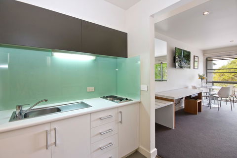 Lorne Bay View Motel - Hotel Accommodation 27