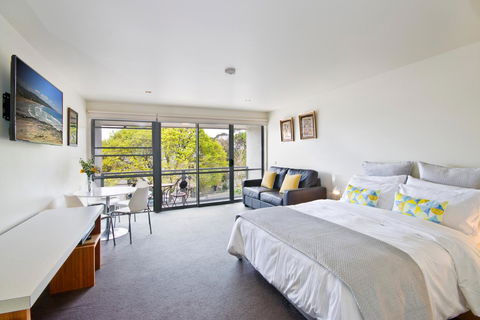 Lorne Bay View Motel - Hotel Accommodation 26
