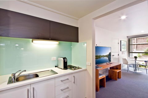 Lorne Bay View Motel - Hotel Accommodation 41