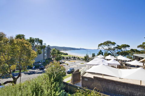 Lorne Bay View Motel - Hotel Accommodation 0