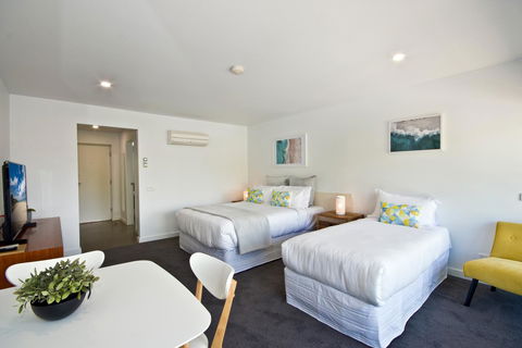 Lorne Bay View Motel - Hotel Accommodation 31