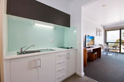 Lorne Bay View Motel - Hotel Accommodation 7