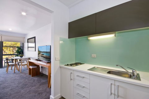 Lorne Bay View Motel - Hotel Accommodation 29