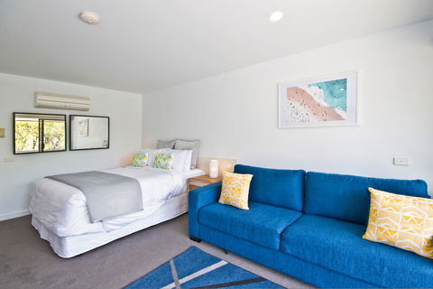 Lorne Bay View Motel - Hotel Accommodation 18