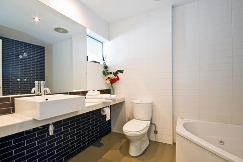 Lorne Bay View Motel - Hotel Accommodation 5