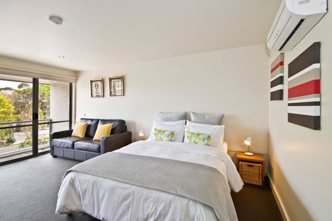 Lorne Bay View Motel - Hotel Accommodation 25