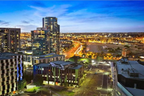 2Bedroom Apartment With Views In Docklands Next To CBD & Marvel Stadium - Hotel Accommodation 21