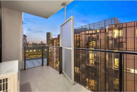 2Bedroom Apartment With Views In Docklands Next To CBD & Marvel Stadium - Hotel Accommodation 14