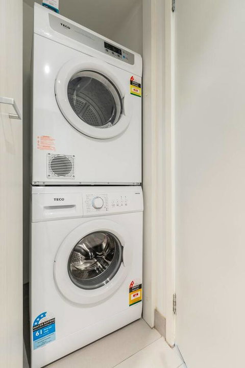 2Bedroom Apartment With Views In Docklands Next To CBD & Marvel Stadium - Hotel Accommodation 7