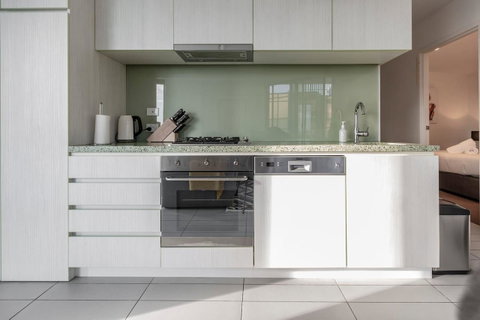 2Bedroom Apartment With Views In Docklands Next To CBD & Marvel Stadium - Hotel Accommodation 6