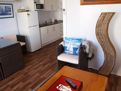 Mornington Motel - Hotel Accommodation 25
