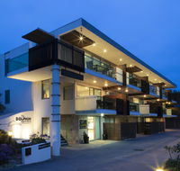 The Dolphin Apartments - Hotel Accommodation