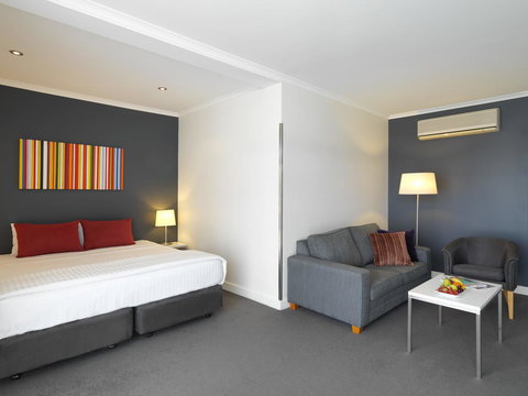 The Parkmore Hotel - Hotel Accommodation 24