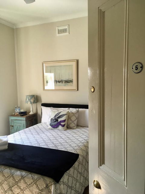 The Alexandra Hotel - Hotel Accommodation 12