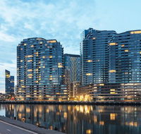 Winston Apartments Docklands - Hotel Accommodation