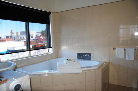 Mercure Hotel Mildura - Hotel Accommodation 22