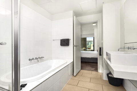 Waterfront Melbourne Apartments - Hotel Accommodation 43