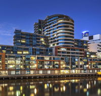 Waterfront Melbourne Apartments - Hotel Accommodation