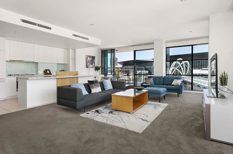 Waterfront Melbourne Apartments - Hotel Accommodation 1